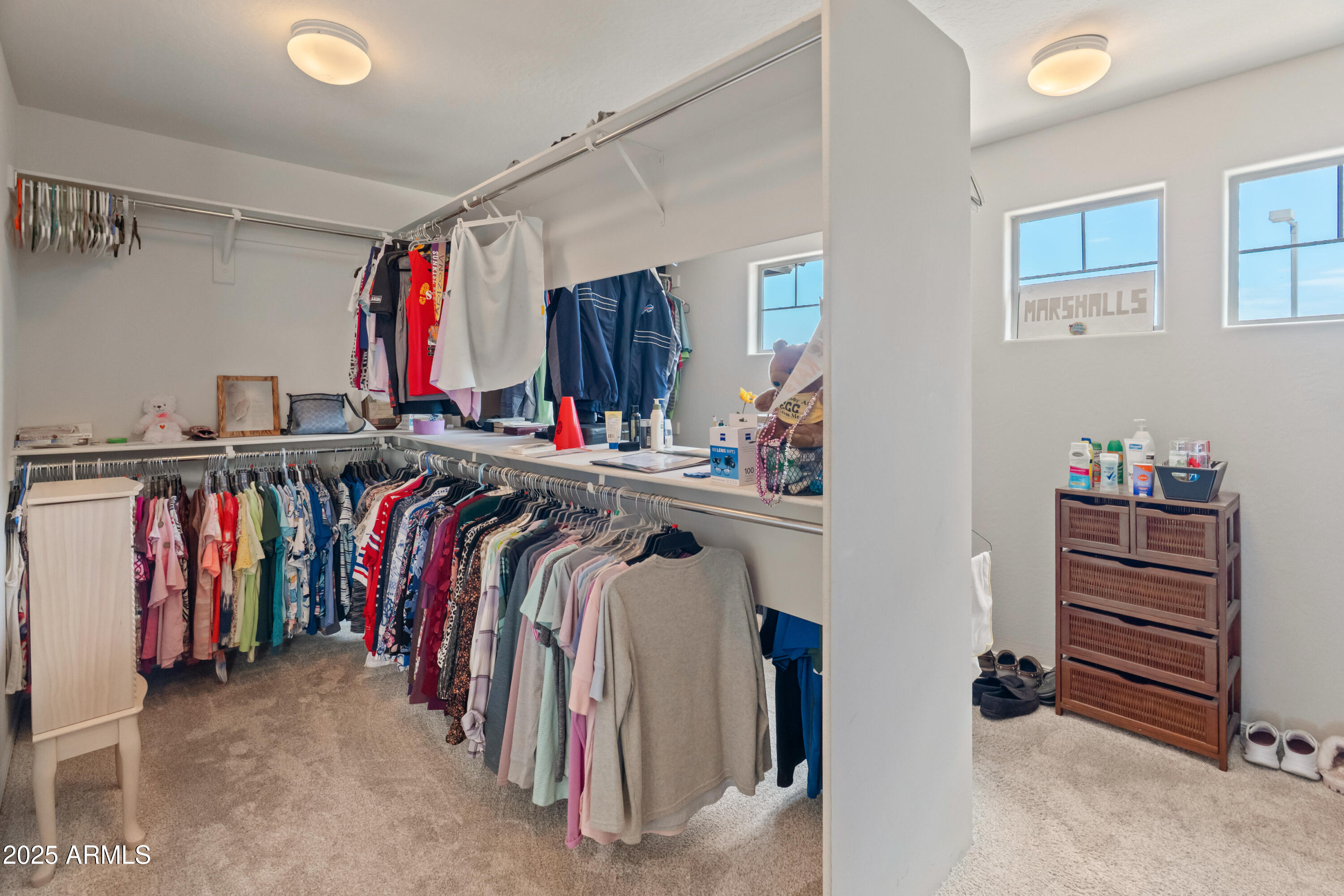 26011 W TONOPAH Drive