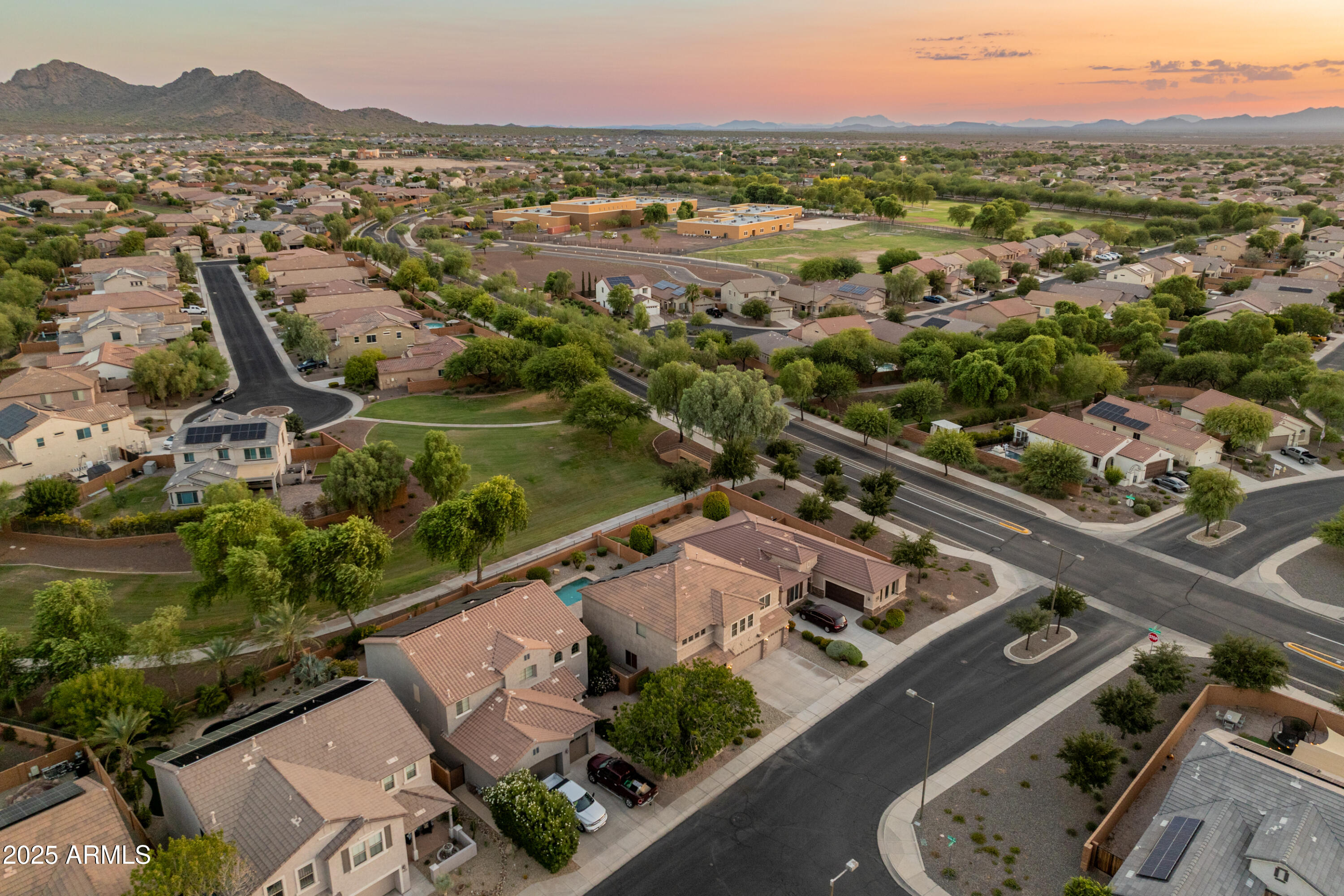 26011 W TONOPAH Drive