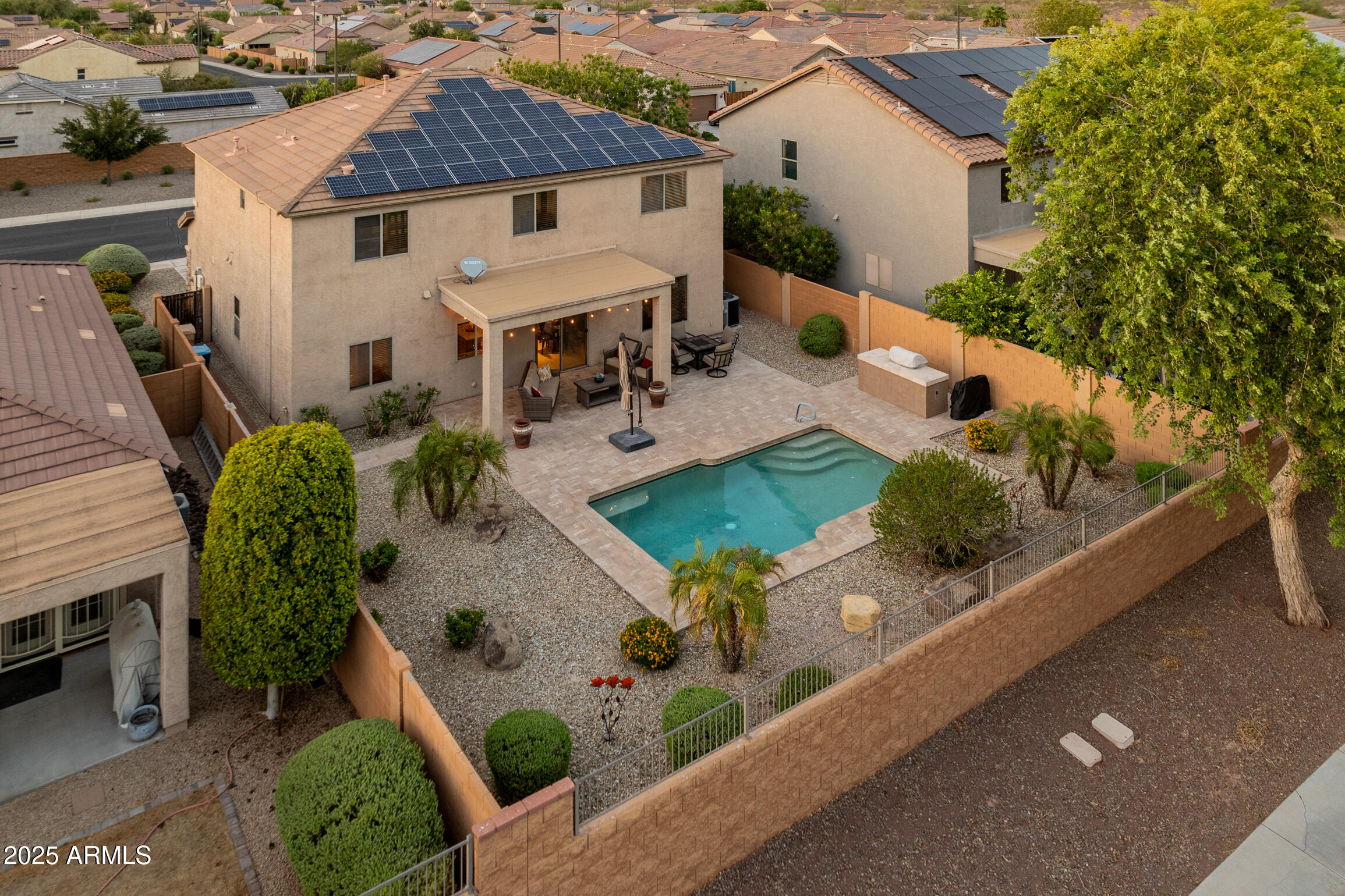 26011 W TONOPAH Drive