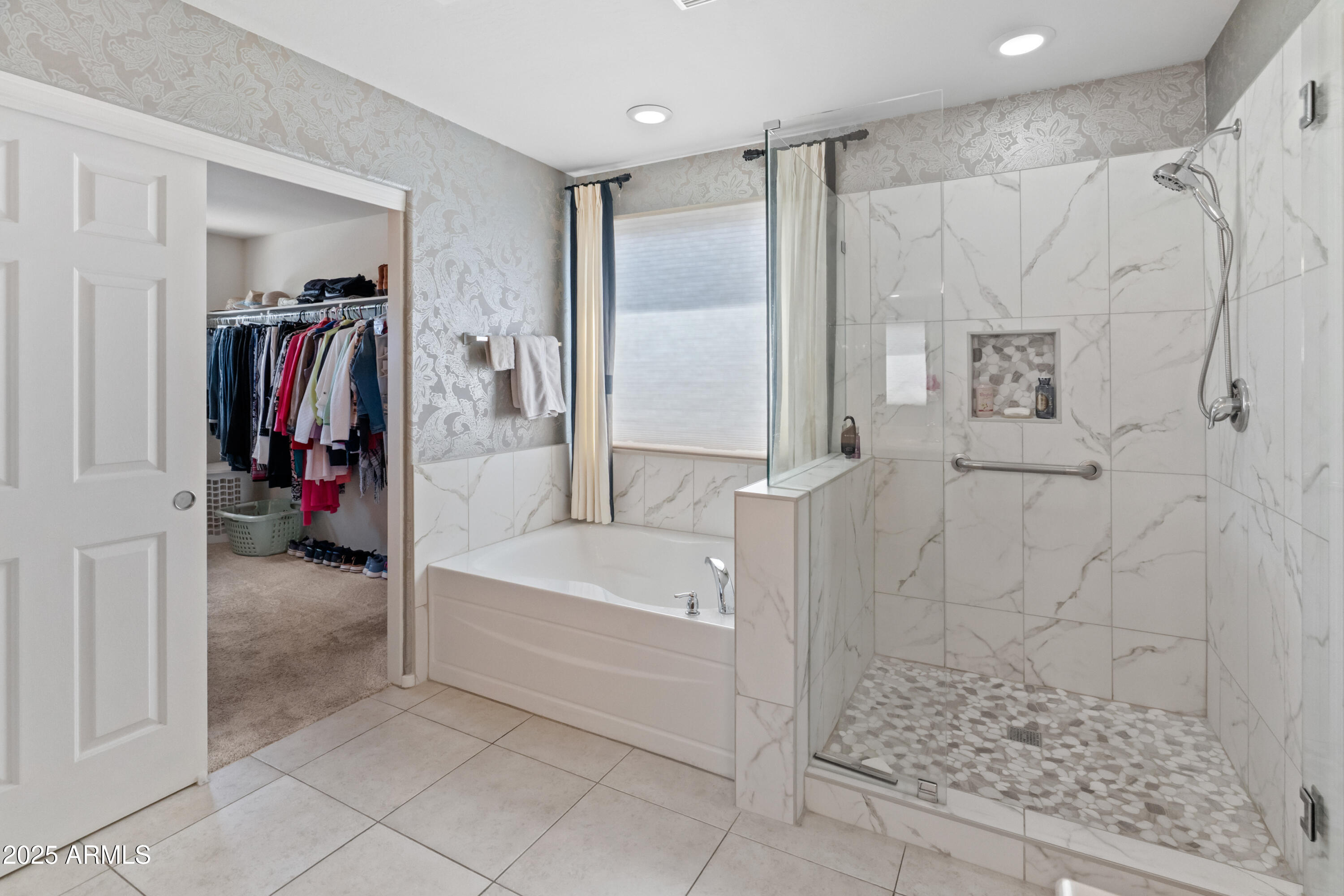 26011 W TONOPAH Drive