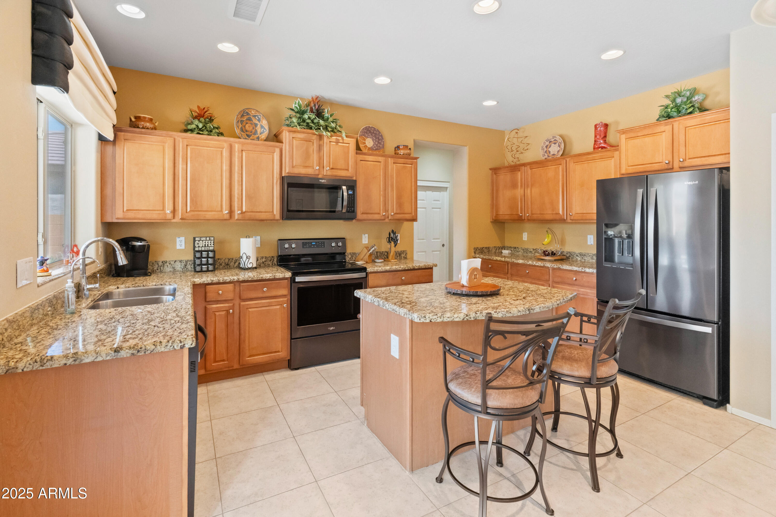 26011 W TONOPAH Drive