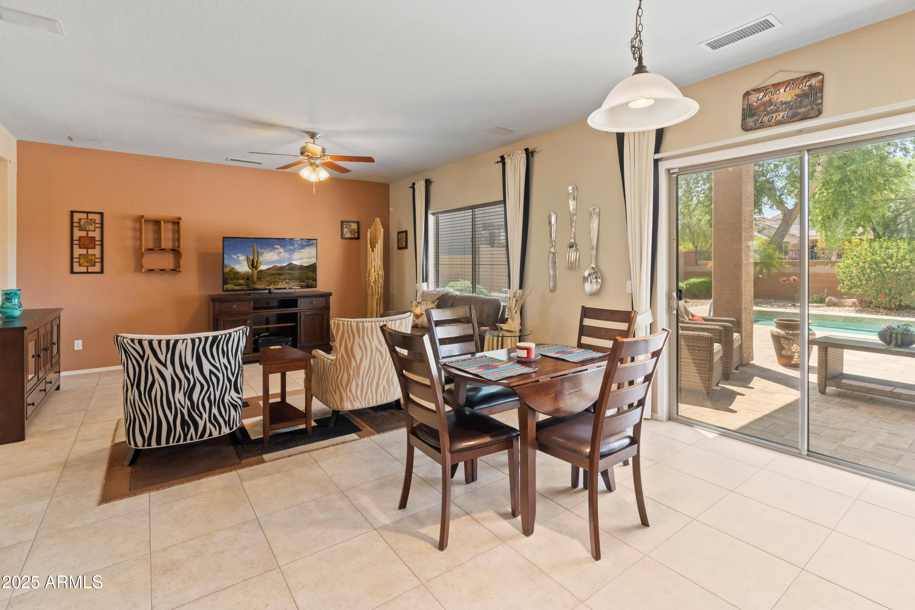 26011 W TONOPAH Drive