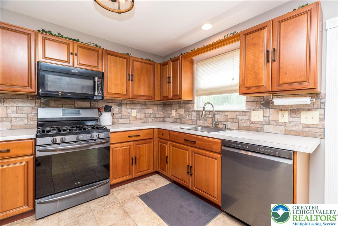 1055 Heather Lane