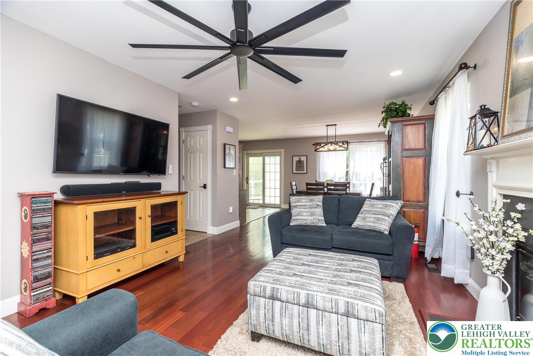 1055 Heather Lane