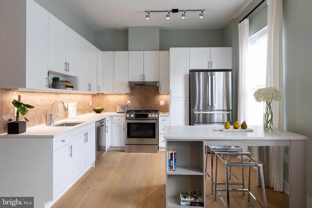 6803 CAMERON NW Unit: 510