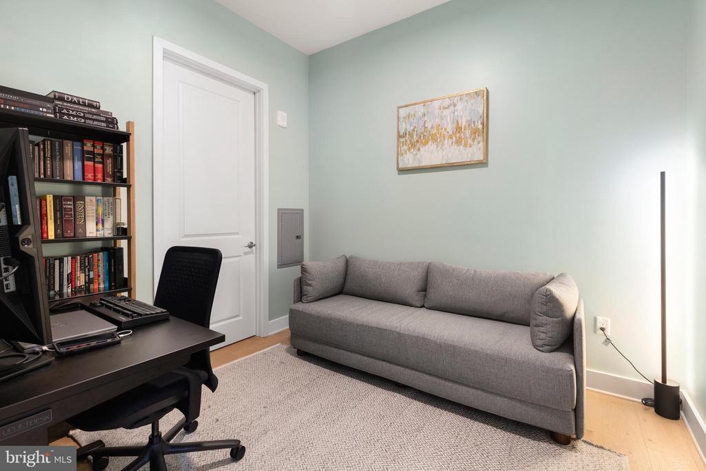 6803 CAMERON NW Unit: 510