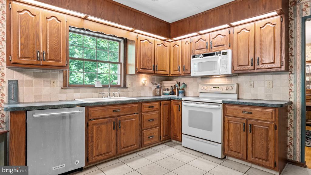 232 TURKEY HILL ROAD