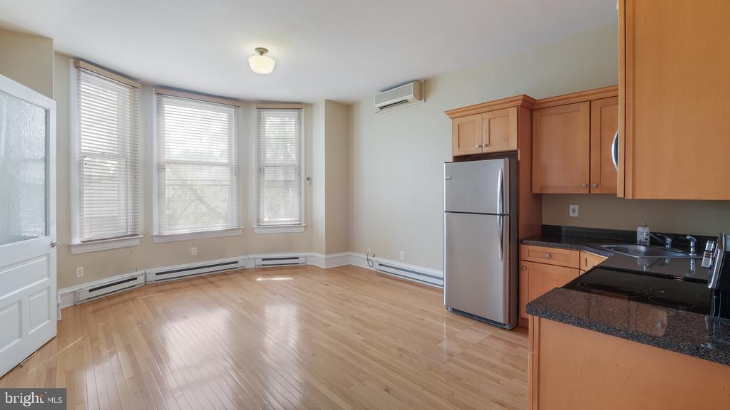 22 N MAIN STREET Unit: 3
