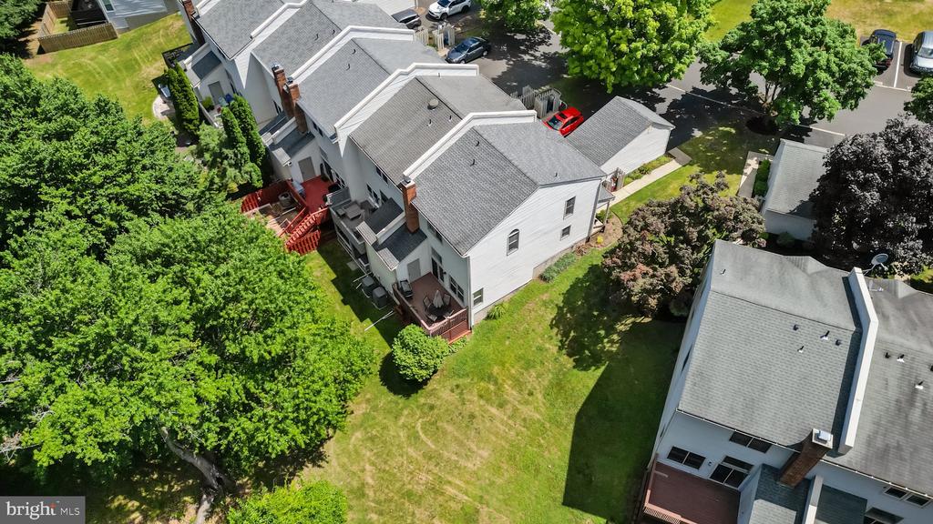 242 INVERNESS CIRCLE