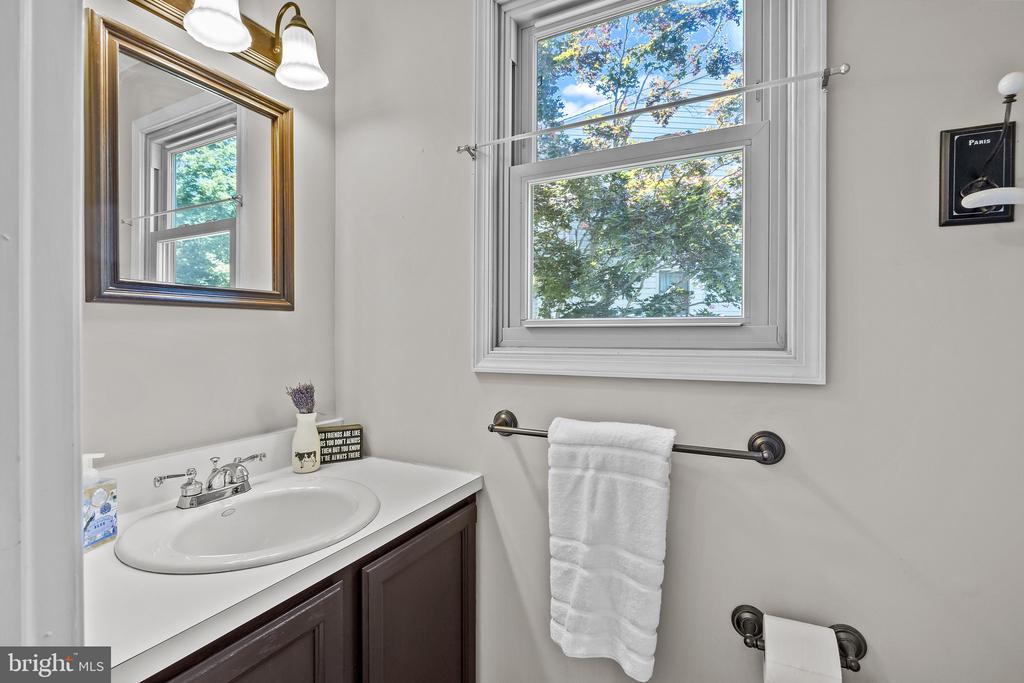 242 INVERNESS CIRCLE