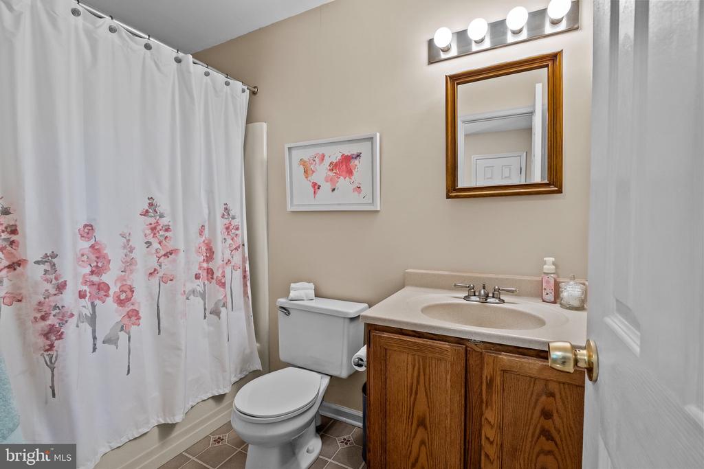 242 INVERNESS CIRCLE