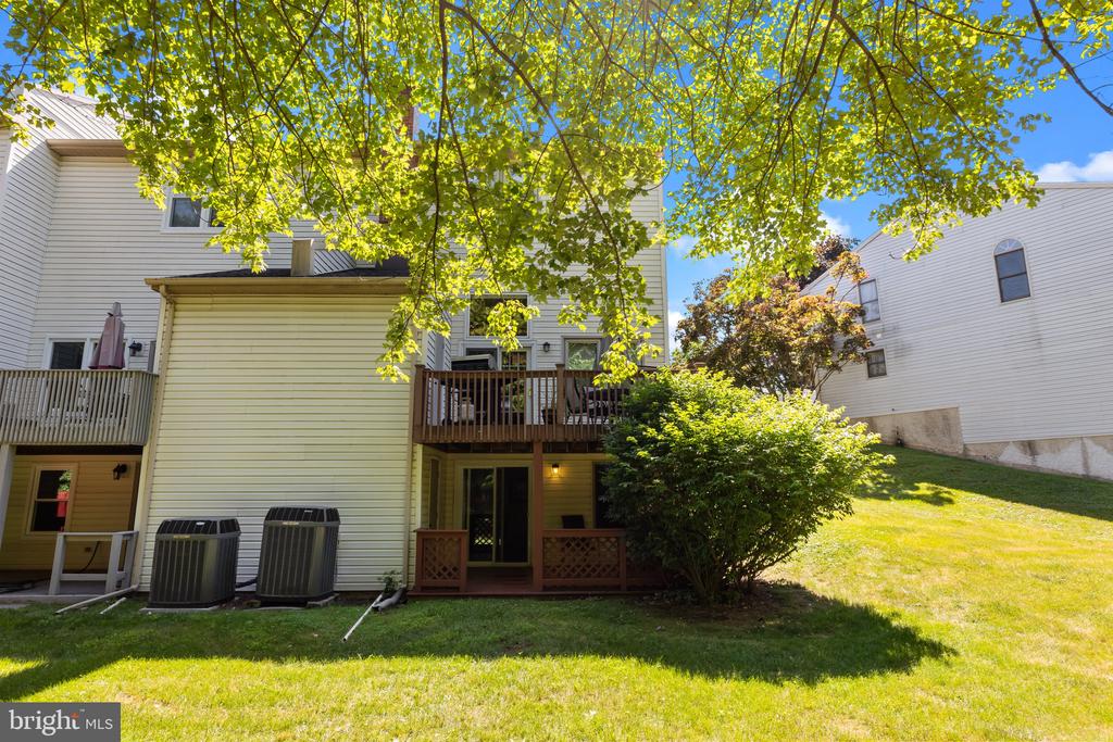 242 INVERNESS CIRCLE