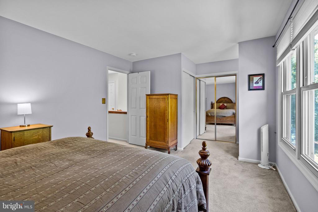 242 INVERNESS CIRCLE