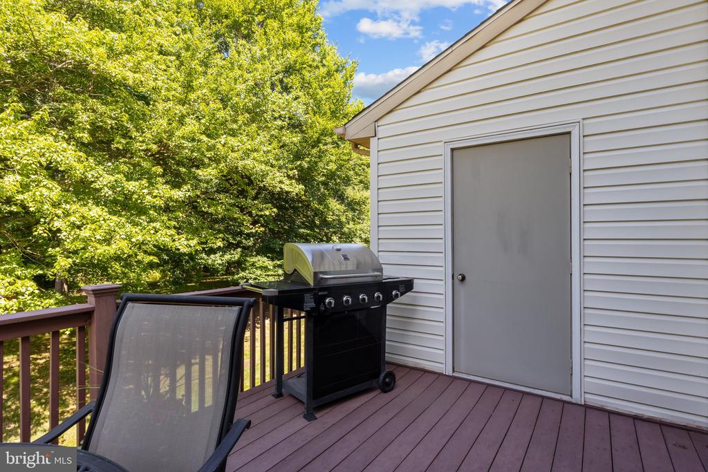 242 INVERNESS CIRCLE