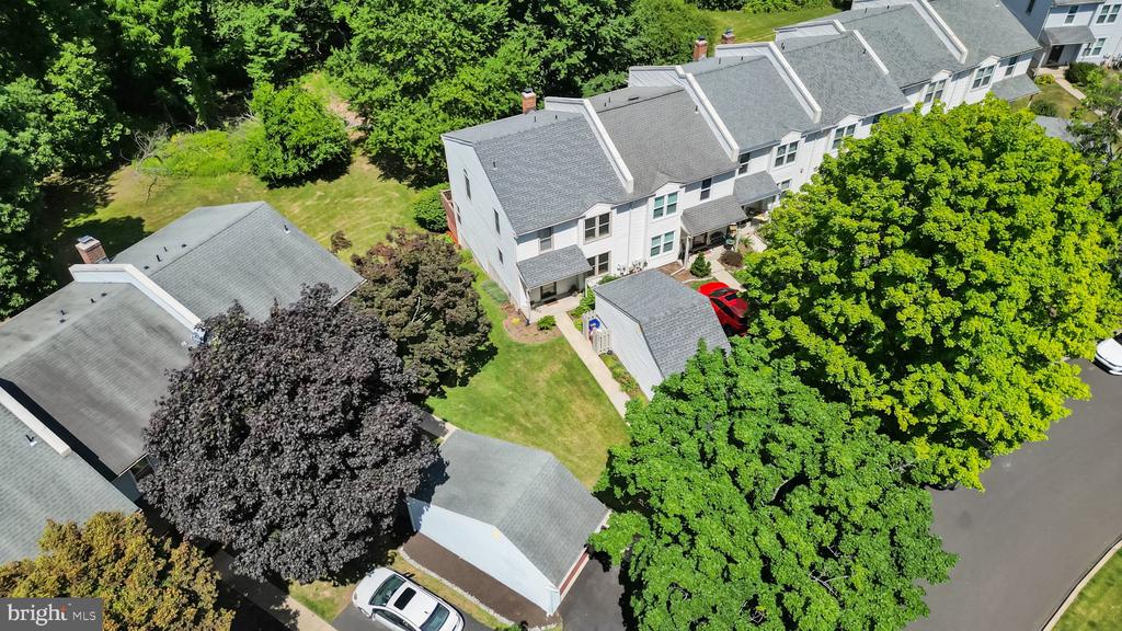 242 INVERNESS CIRCLE