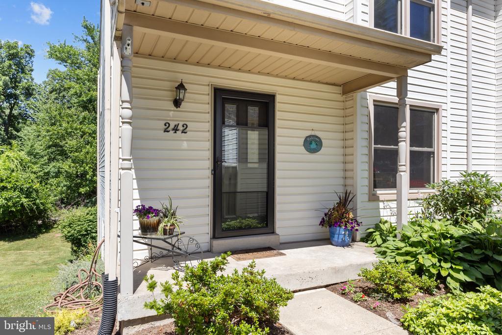242 INVERNESS CIRCLE