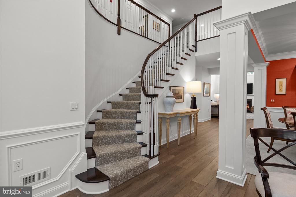 14 FRANKLIN CIRCLE