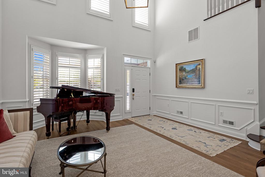 14 FRANKLIN CIRCLE