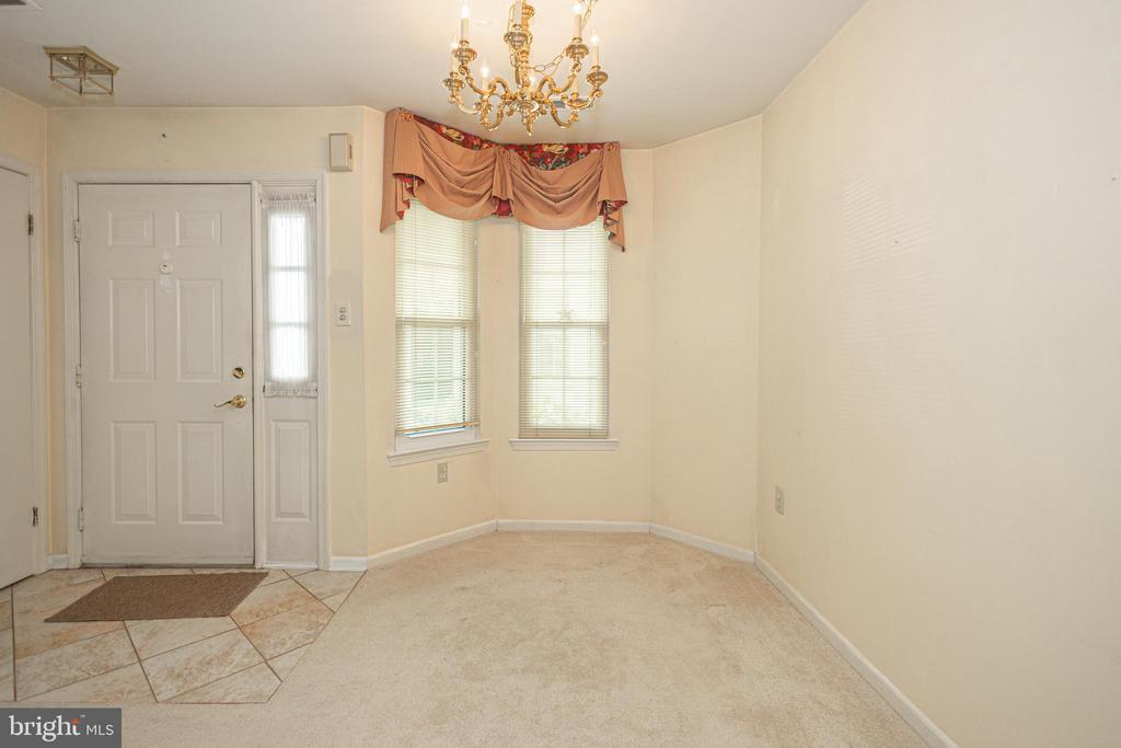 207 MEWS DRIVE Unit: 207