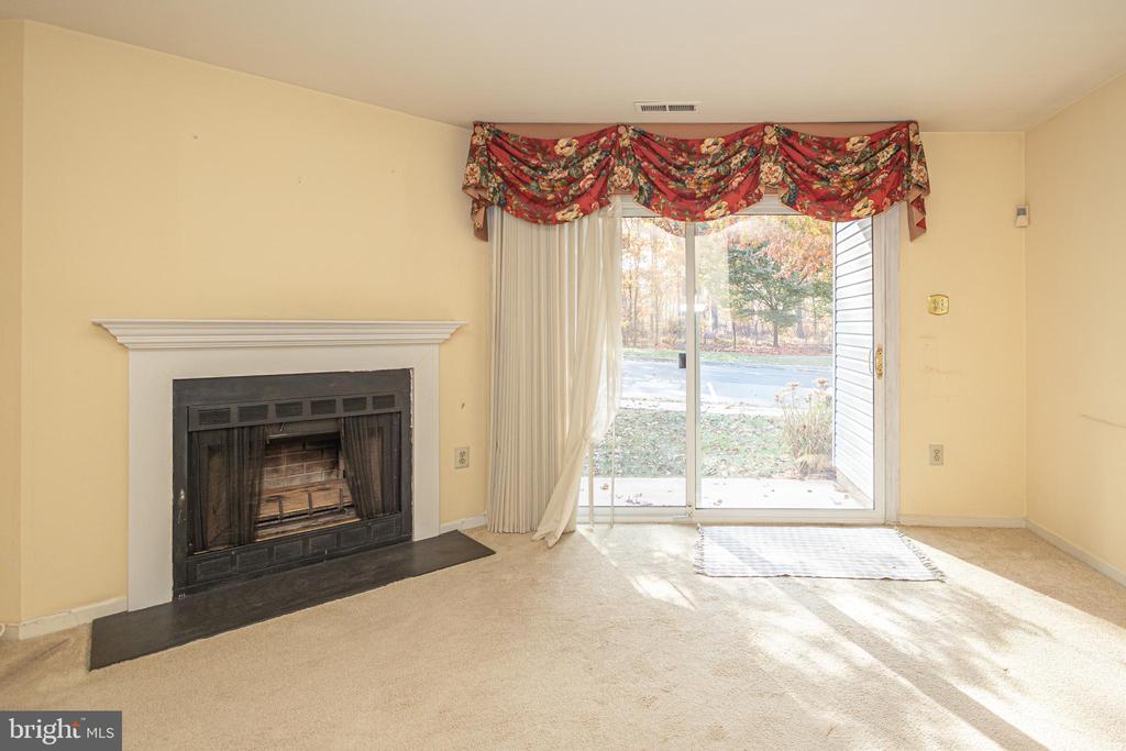 207 MEWS DRIVE Unit: 207