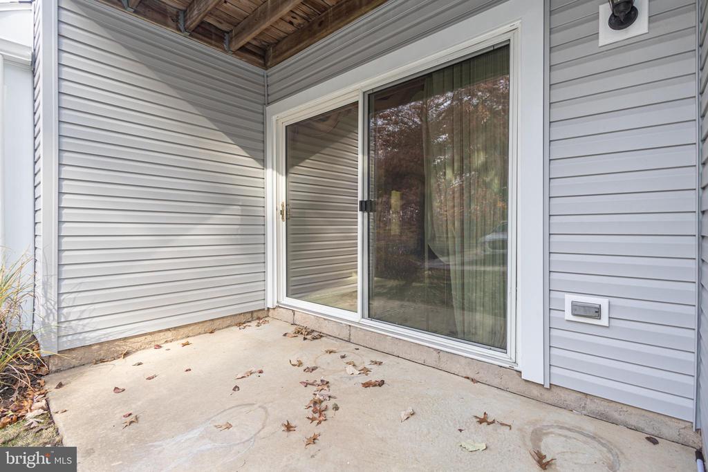 207 MEWS DRIVE Unit: 207