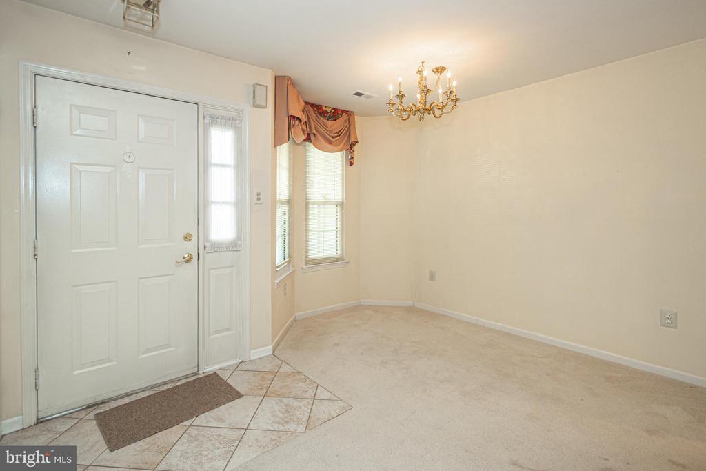 207 MEWS DRIVE Unit: 207