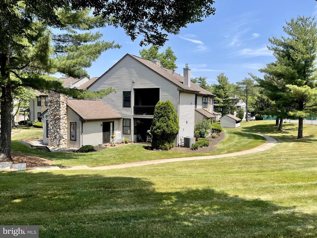 182 BASSWOOD COURT