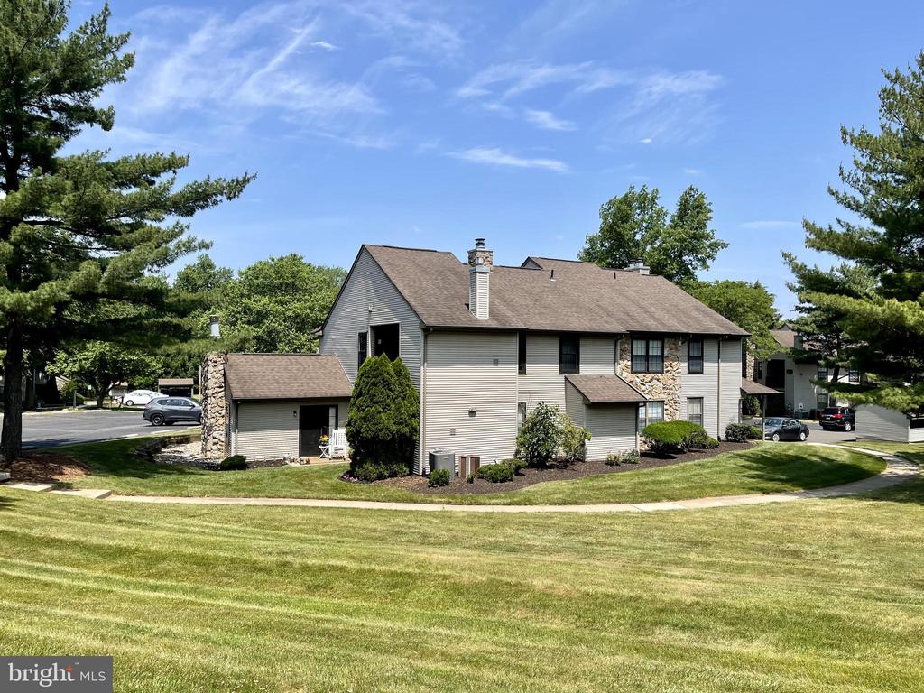 182 BASSWOOD COURT