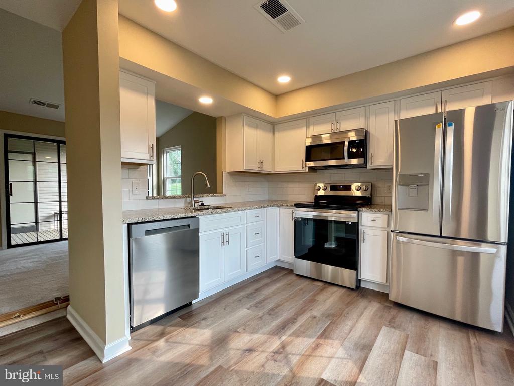 182 BASSWOOD COURT