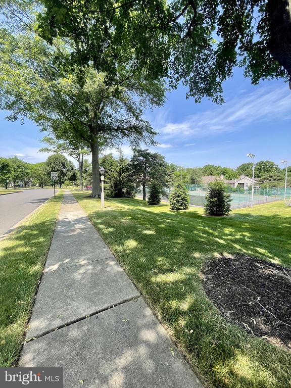 182 BASSWOOD COURT