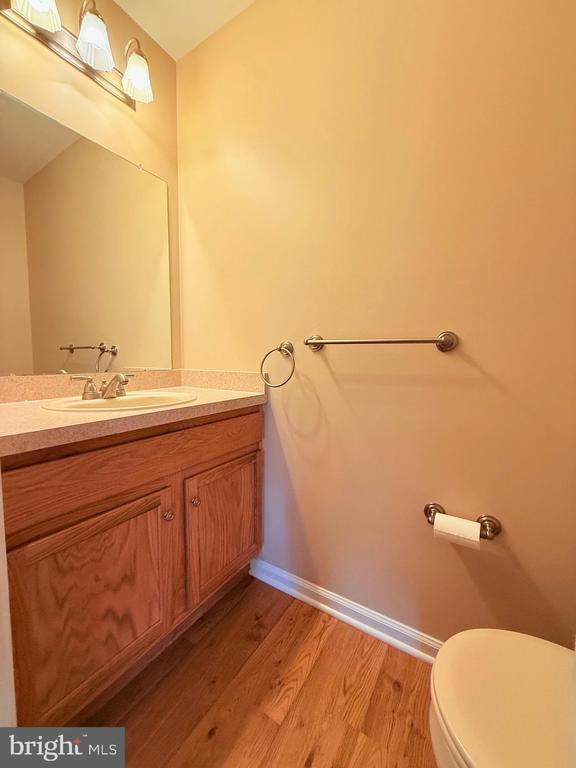 216 QUARTZ COURT Unit: 27