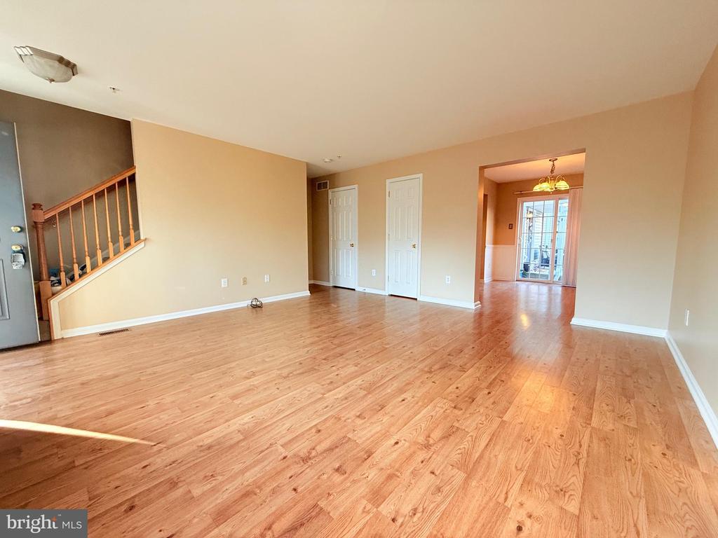 216 QUARTZ COURT Unit: 27