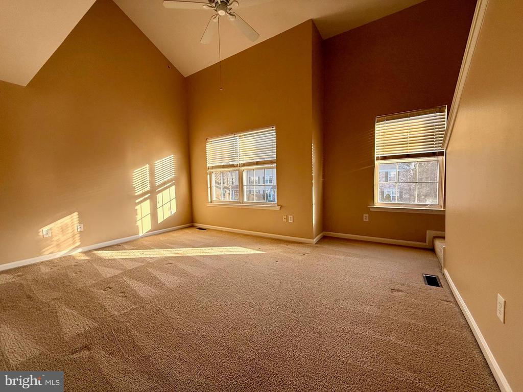 216 QUARTZ COURT Unit: 27