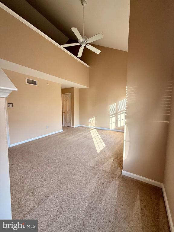 216 QUARTZ COURT Unit: 27