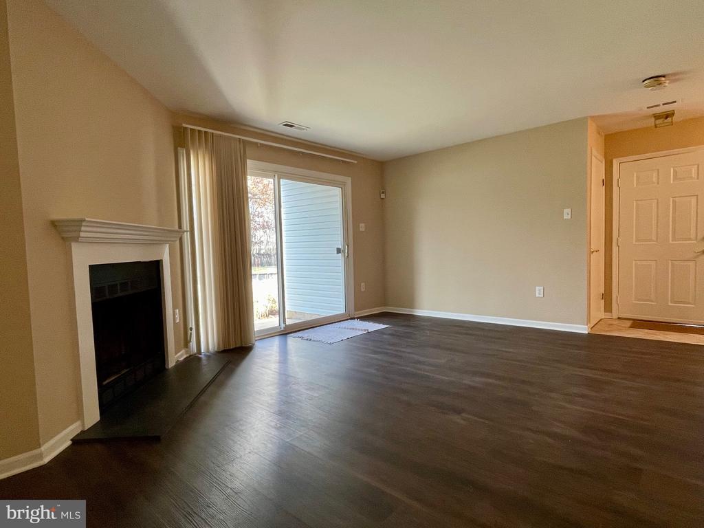 207 MEWS DRIVE Unit: 207
