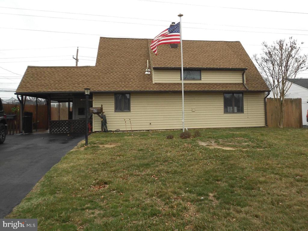 40 CORAL LANE