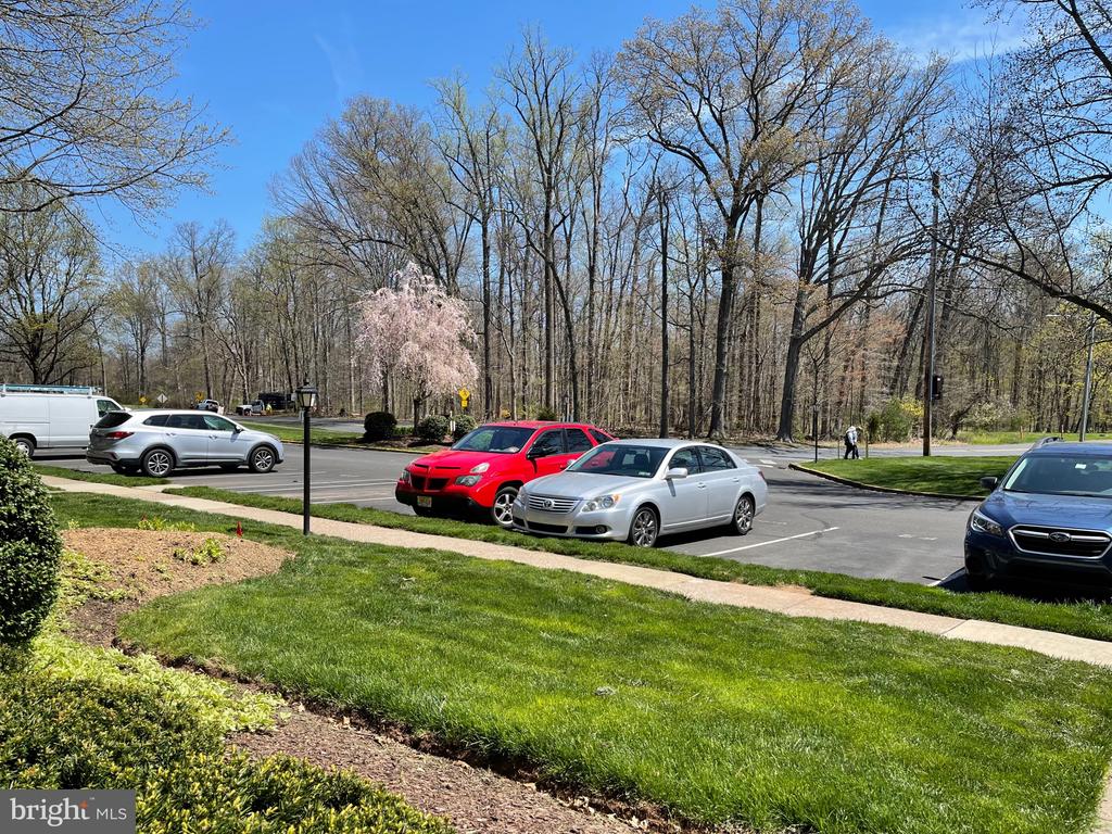 612 N SHADY RETREAT ROAD Unit: 65