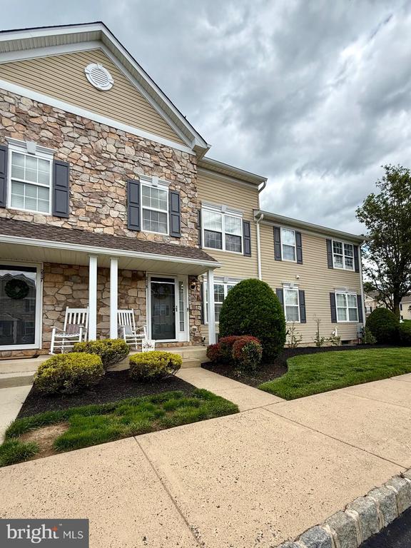 218 QUARTZ COURT Unit: 25