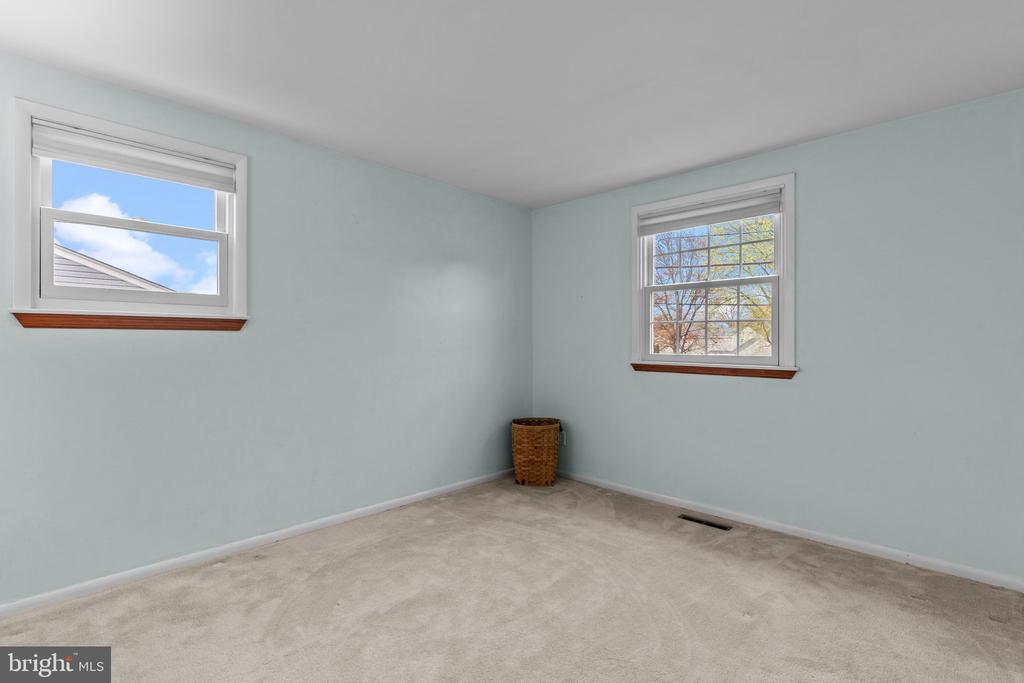523 BYRON ROAD