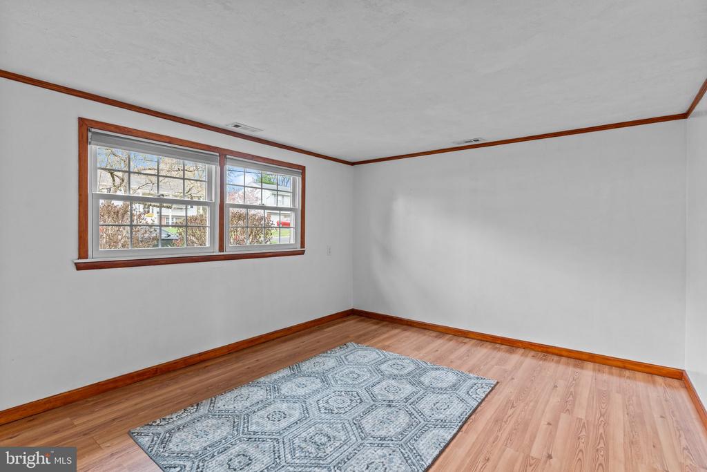 523 BYRON ROAD