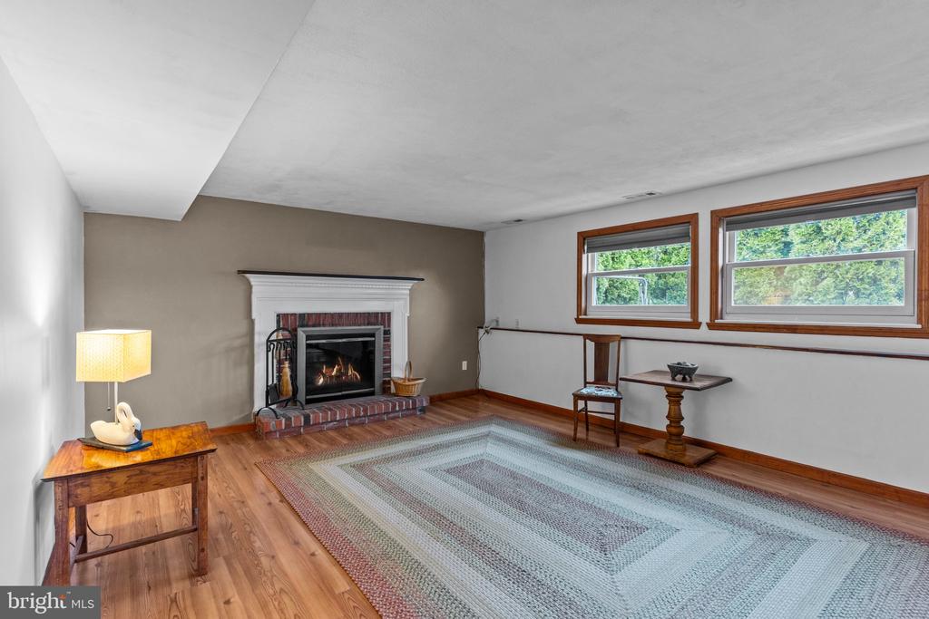 523 BYRON ROAD