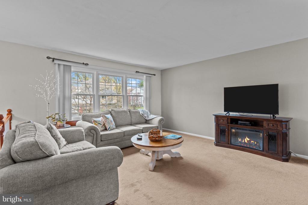 523 BYRON ROAD