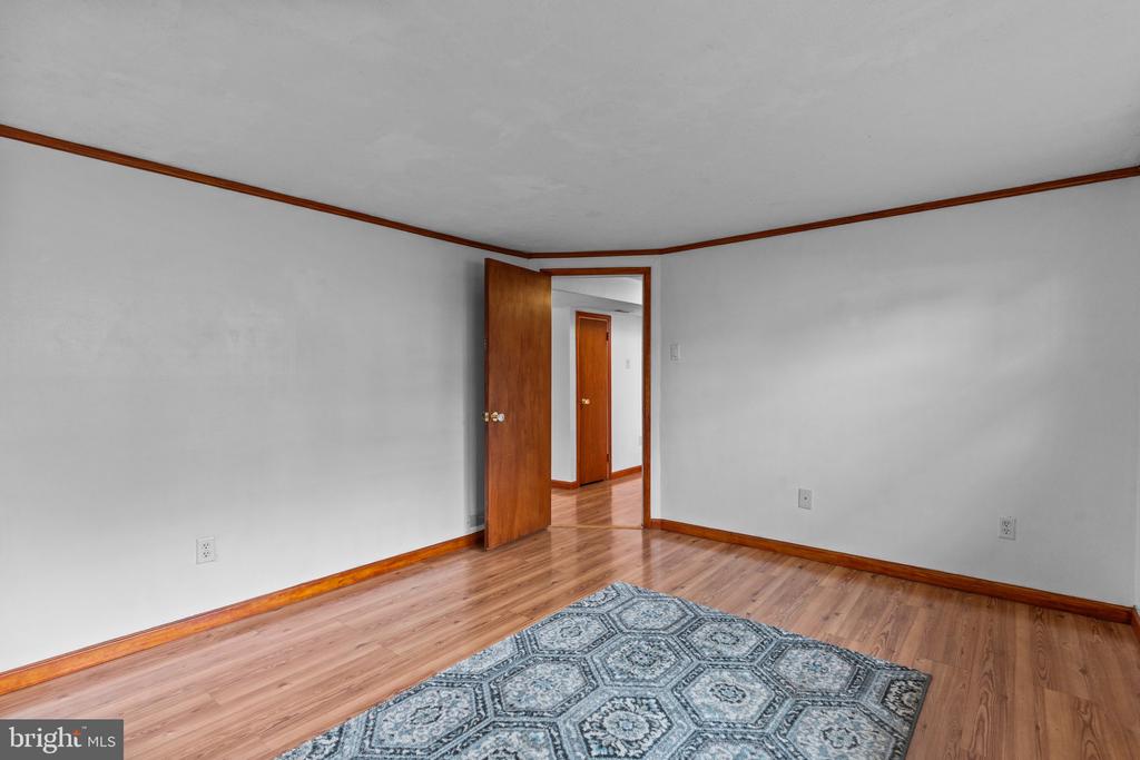 523 BYRON ROAD