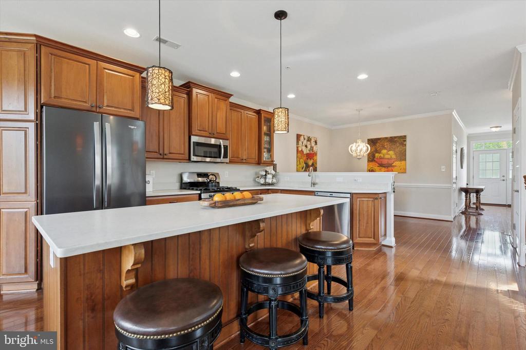 3194 BROOKSIDE DRIVE