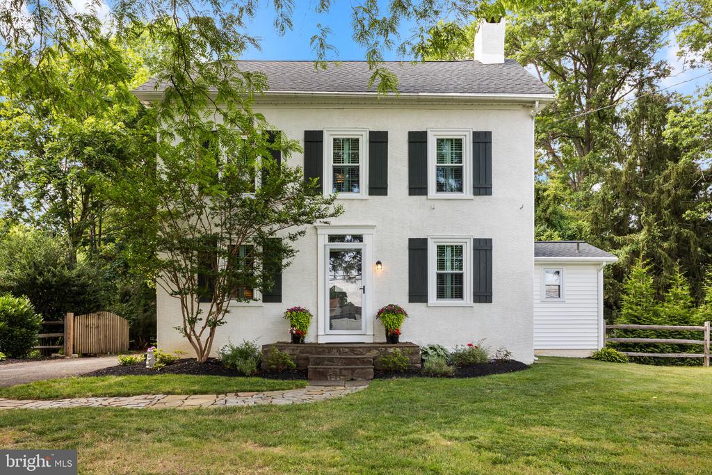 740 NEWTOWN ROAD