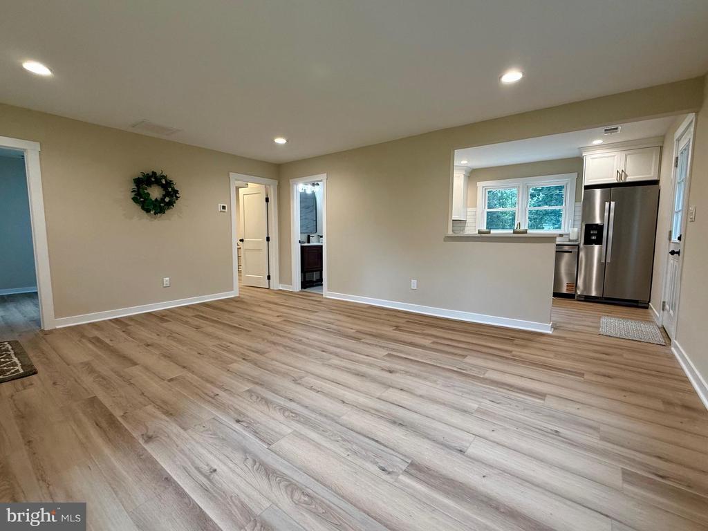 1004 N RIDGE ROAD
