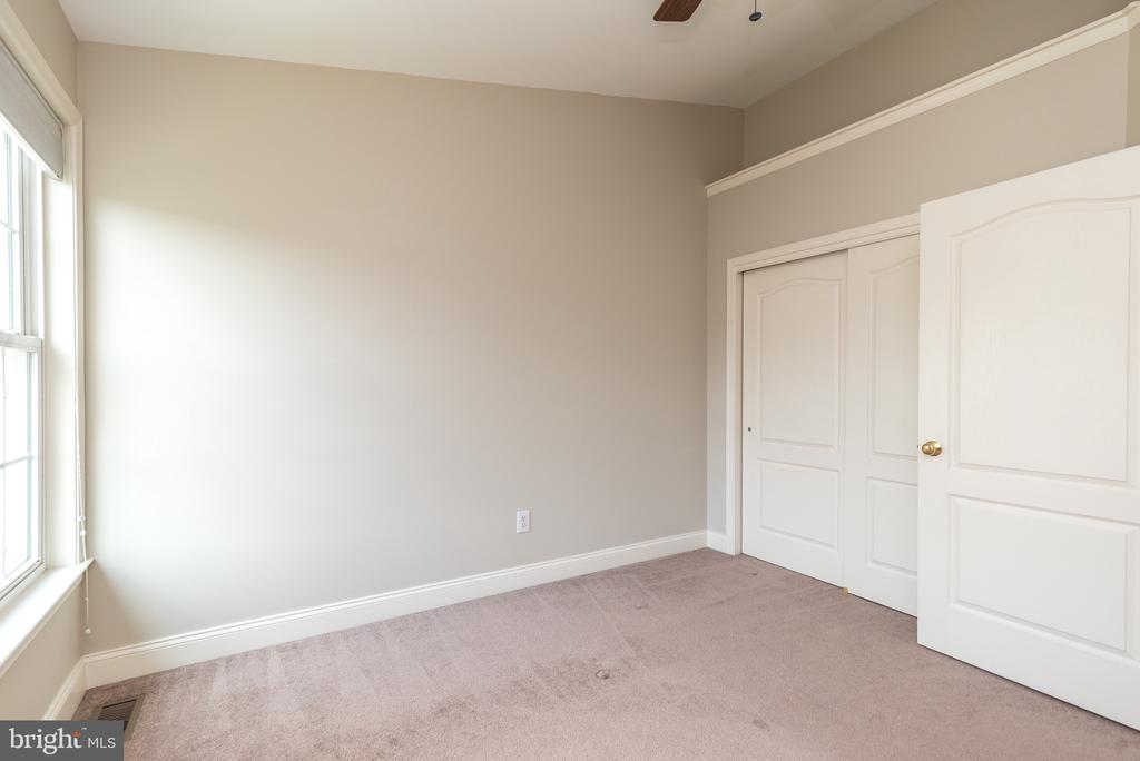 3138 E BRIGHTON STREET Unit: 37