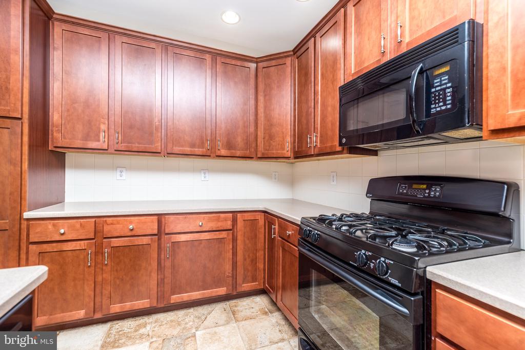 3138 E BRIGHTON STREET Unit: 37