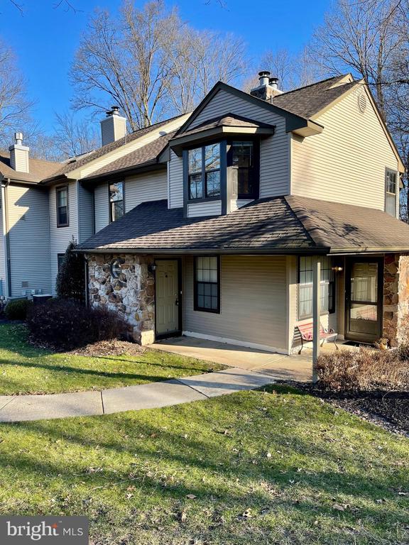 122 BASSWOOD COURT