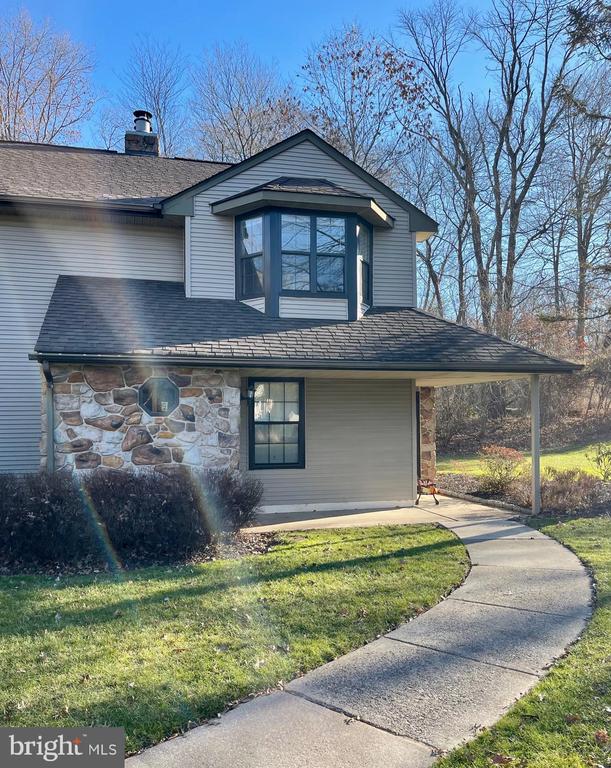 122 BASSWOOD COURT